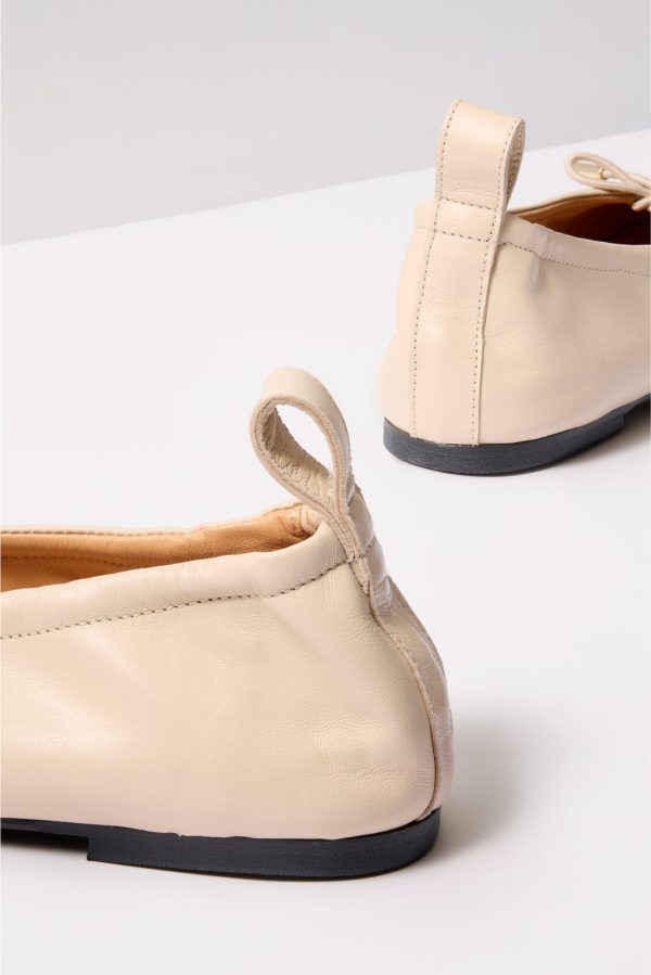 Rosalind Cream Leather Ballet Flats - Image 3