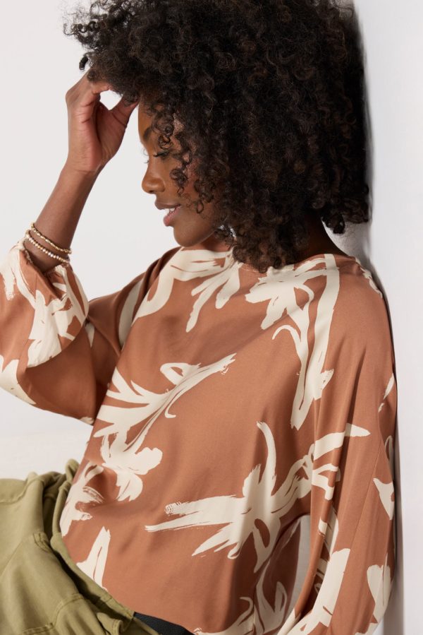 Scarlett Dolman Blouse - Image 3