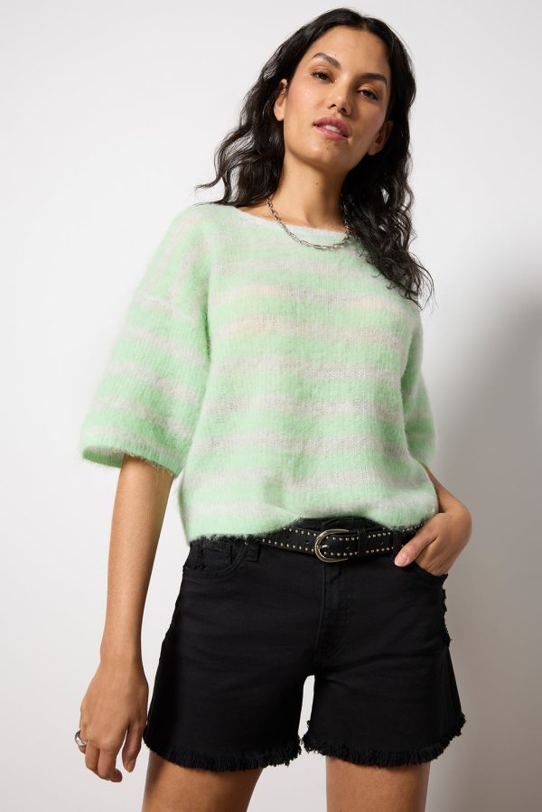 Nenybay Short Sleeve Pullover - Image 5