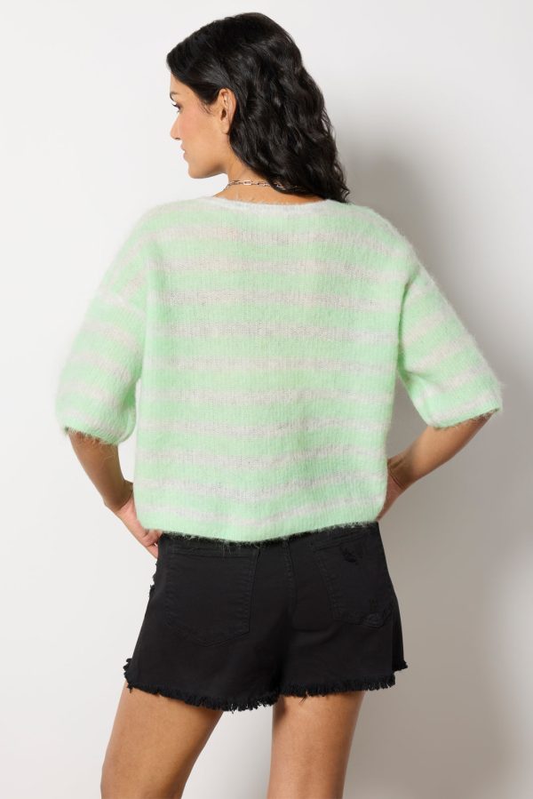 Nenybay Short Sleeve Pullover - Image 4