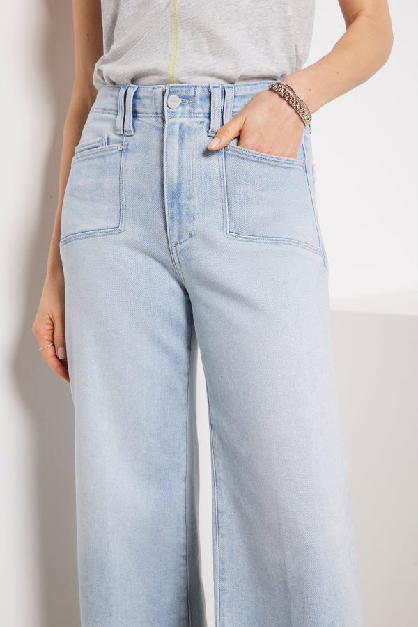 Anessa w Set in Pockets - Image 2