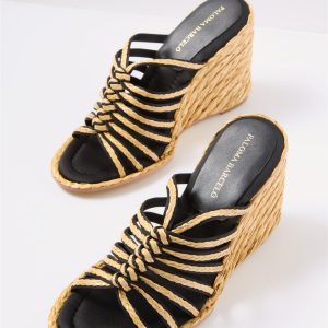 Calie Wedge