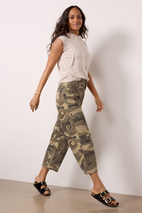 Zoey Sleeveless Hoodie - Image 2