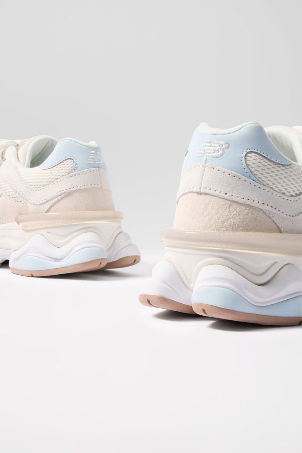 9060 Sneaker - Image 3