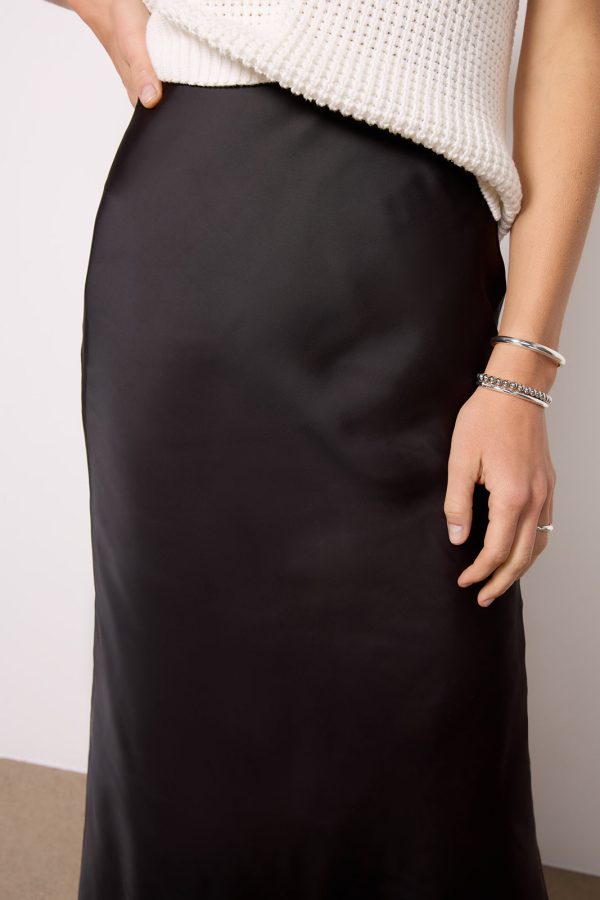 Maddie Satin Skirt - Image 2