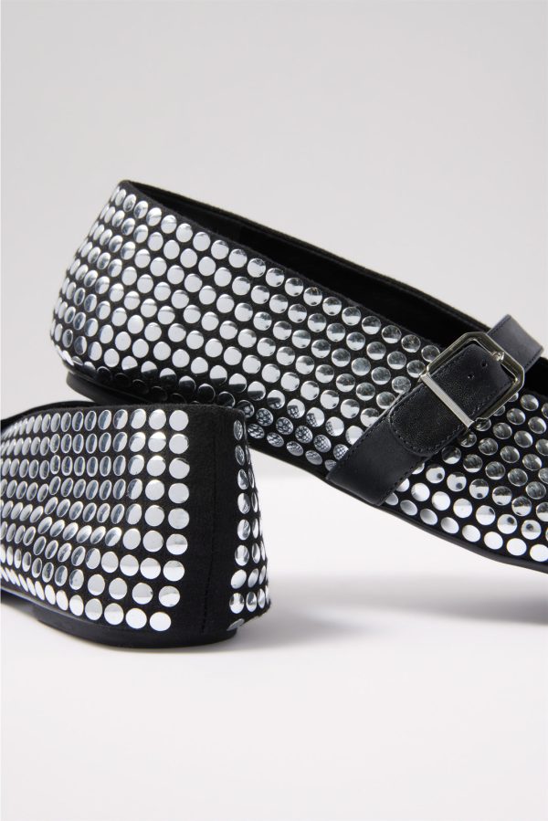 Eliza Stud Flat - Image 3