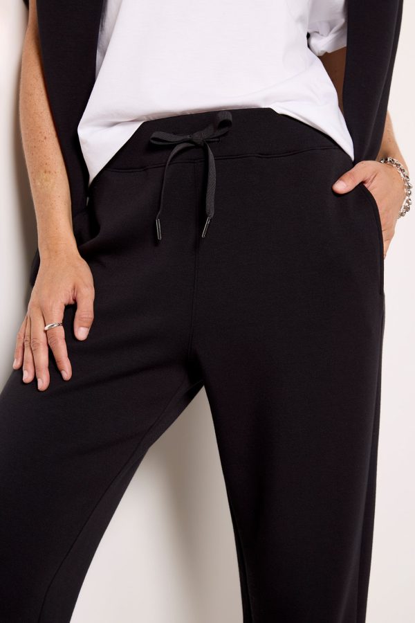 AirEssentials Sweatpant - Image 2