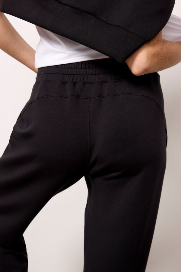 AirEssentials Sweatpant - Image 4