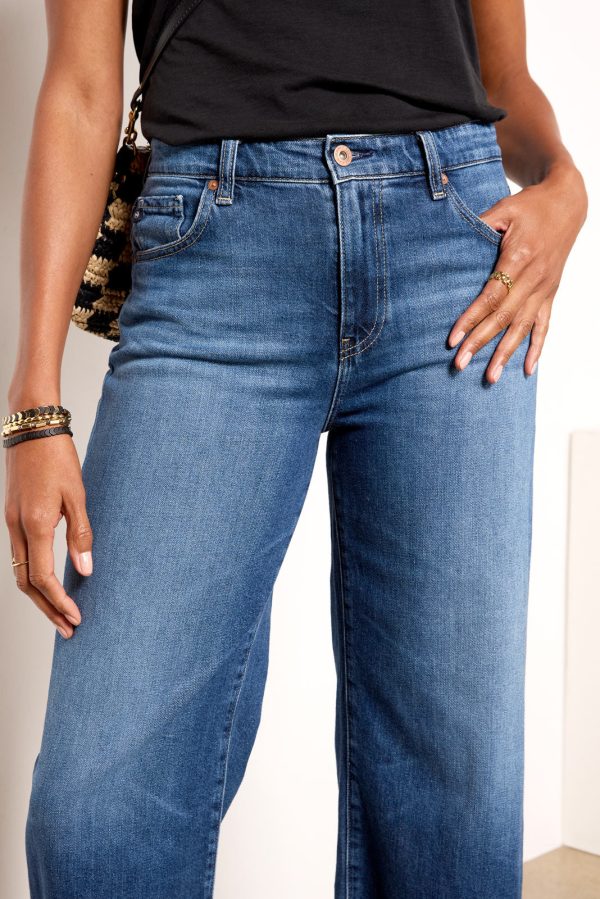 Saige Wide Leg Crop - Image 2