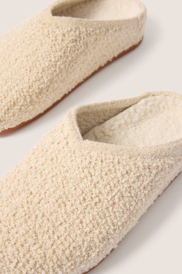 The Cozy Clog - Image 4