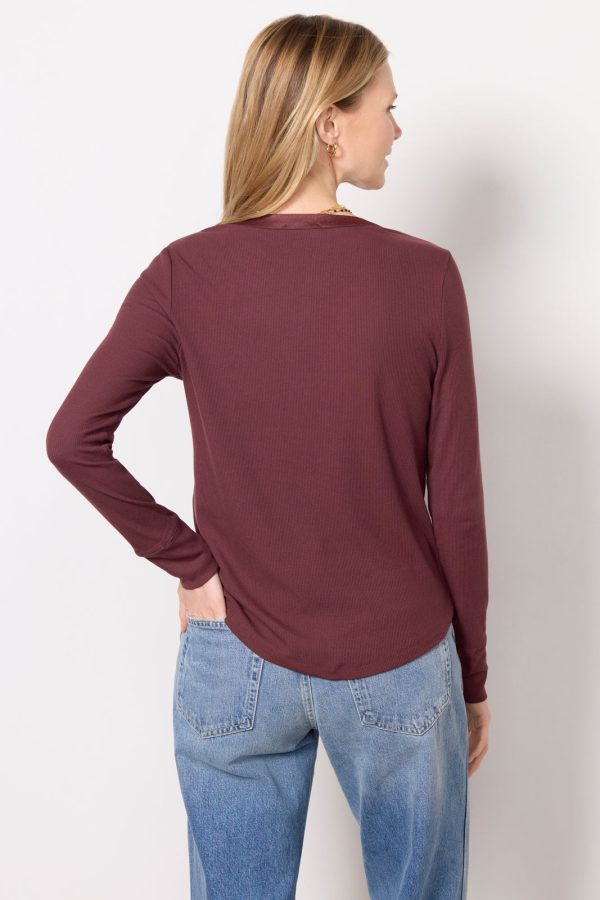 Beau Split Neck Tee - Image 4