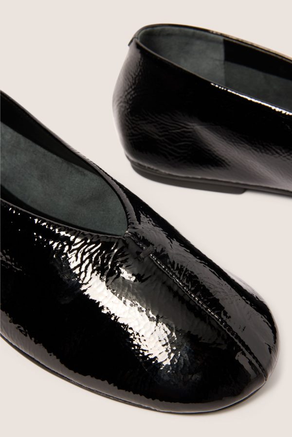 Noelle Flat - Image 2