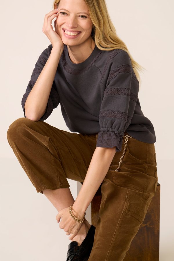 Aggy Sweatshirt - Image 5