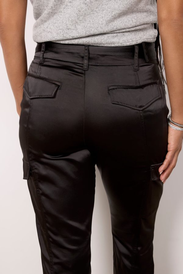 Classy Cargo - Image 4