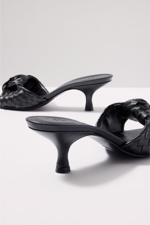 Kareena Knot Mule - Image 3