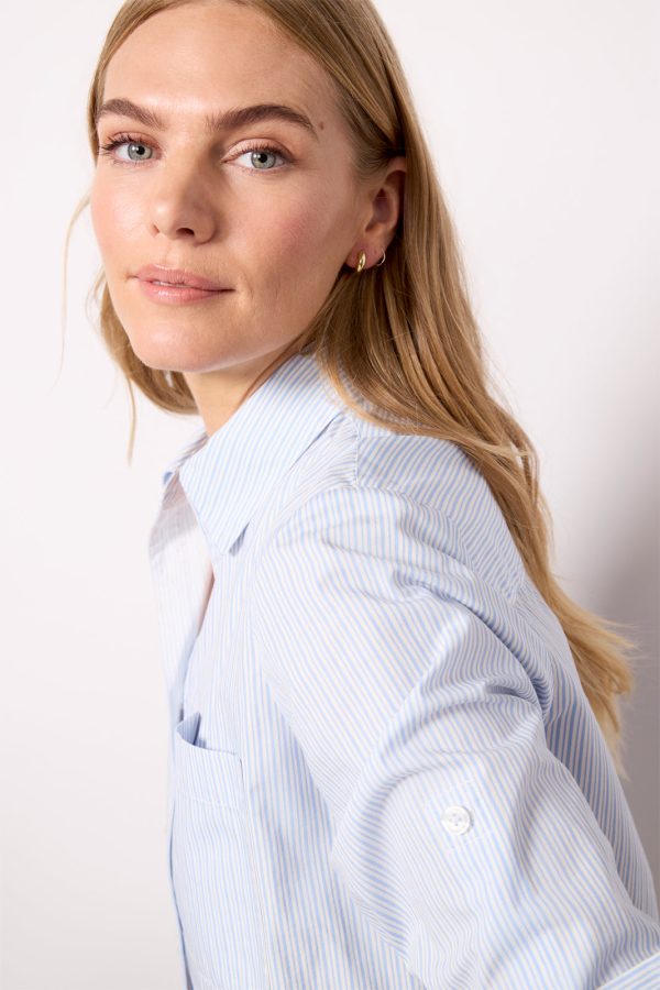 Aiden Crop Shirt - Image 2
