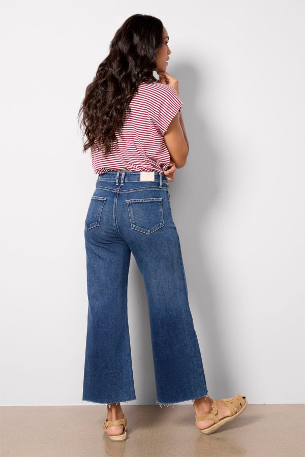 Anessa with Inset Pockets - Image 3