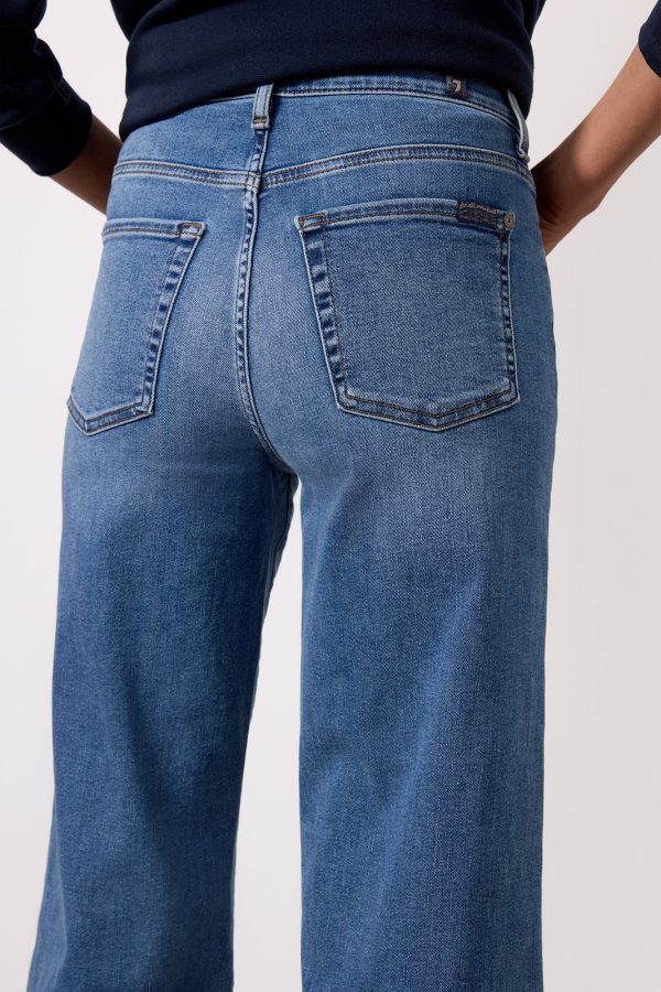 Cropped Alexa w Cut Hem - Image 4