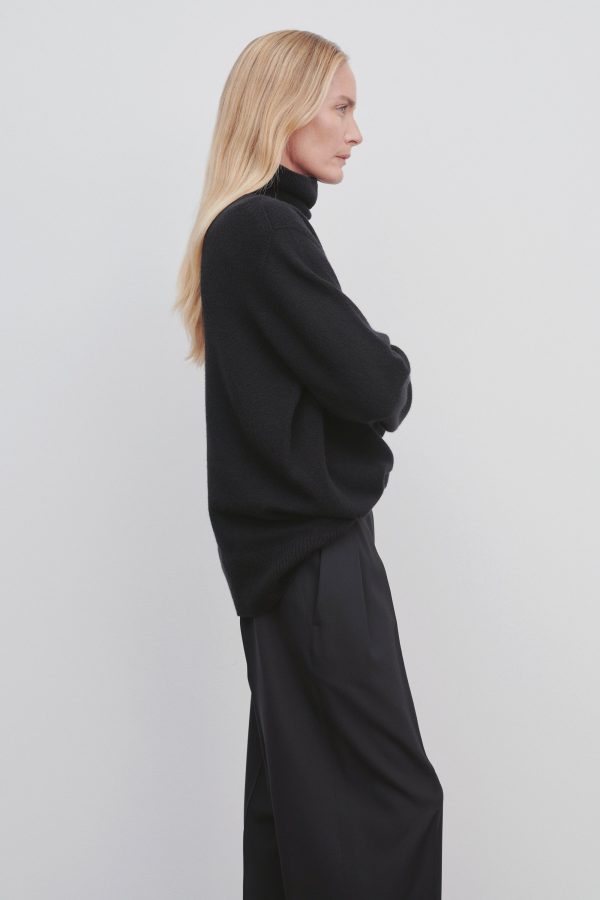 Stepny Turtleneck in Wool and Cashmere - Image 4