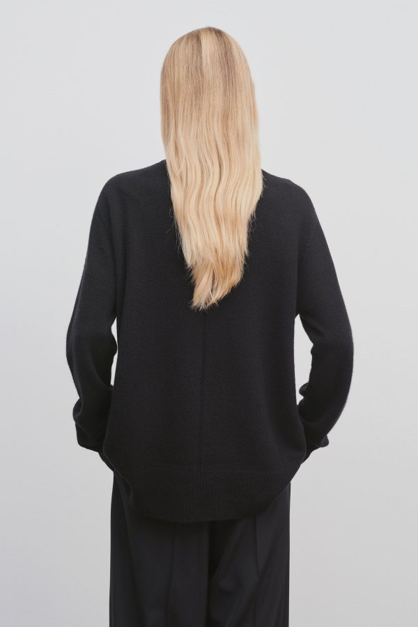 Stepny Turtleneck in Wool and Cashmere - Image 5